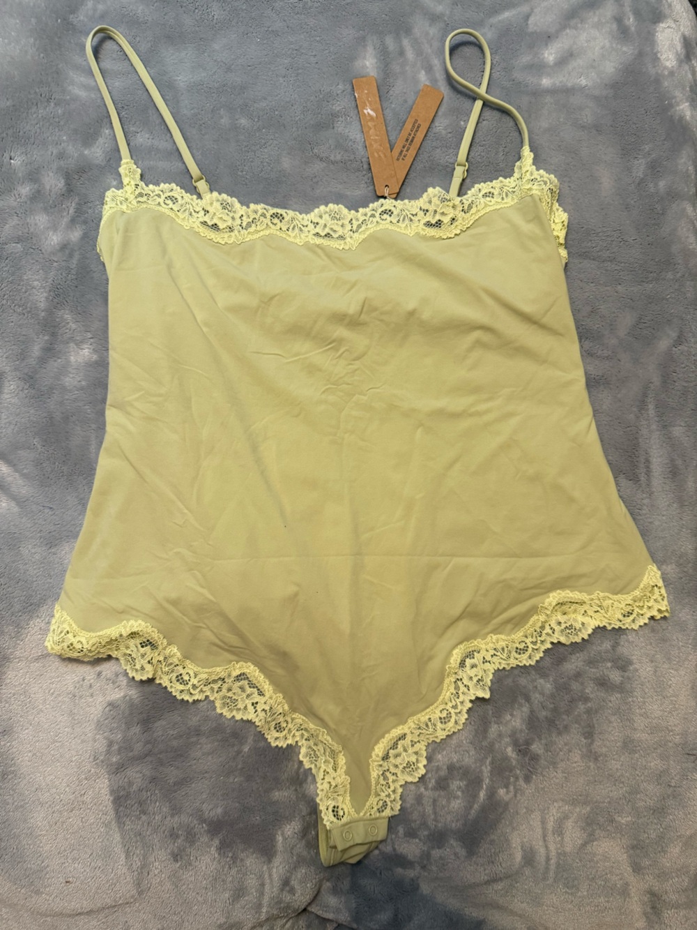 SKIMS Fits Everybody Lace-Trim Bodysuit